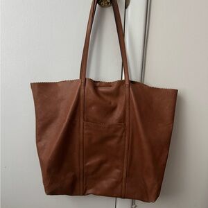 Beautiful Banana Republic Oversize Leather Tote